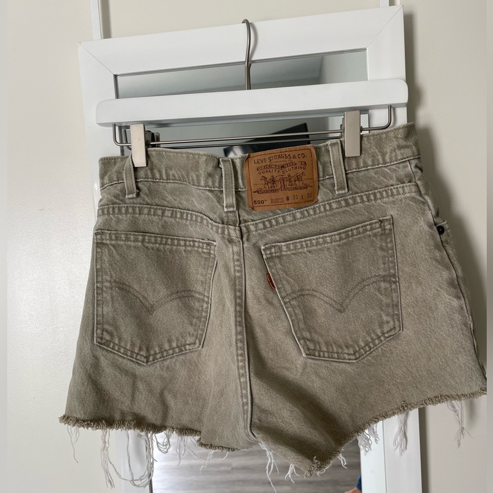 Levi's Olive Green 501 Cut-Off high-waisted shorts - Picture 6 of 11